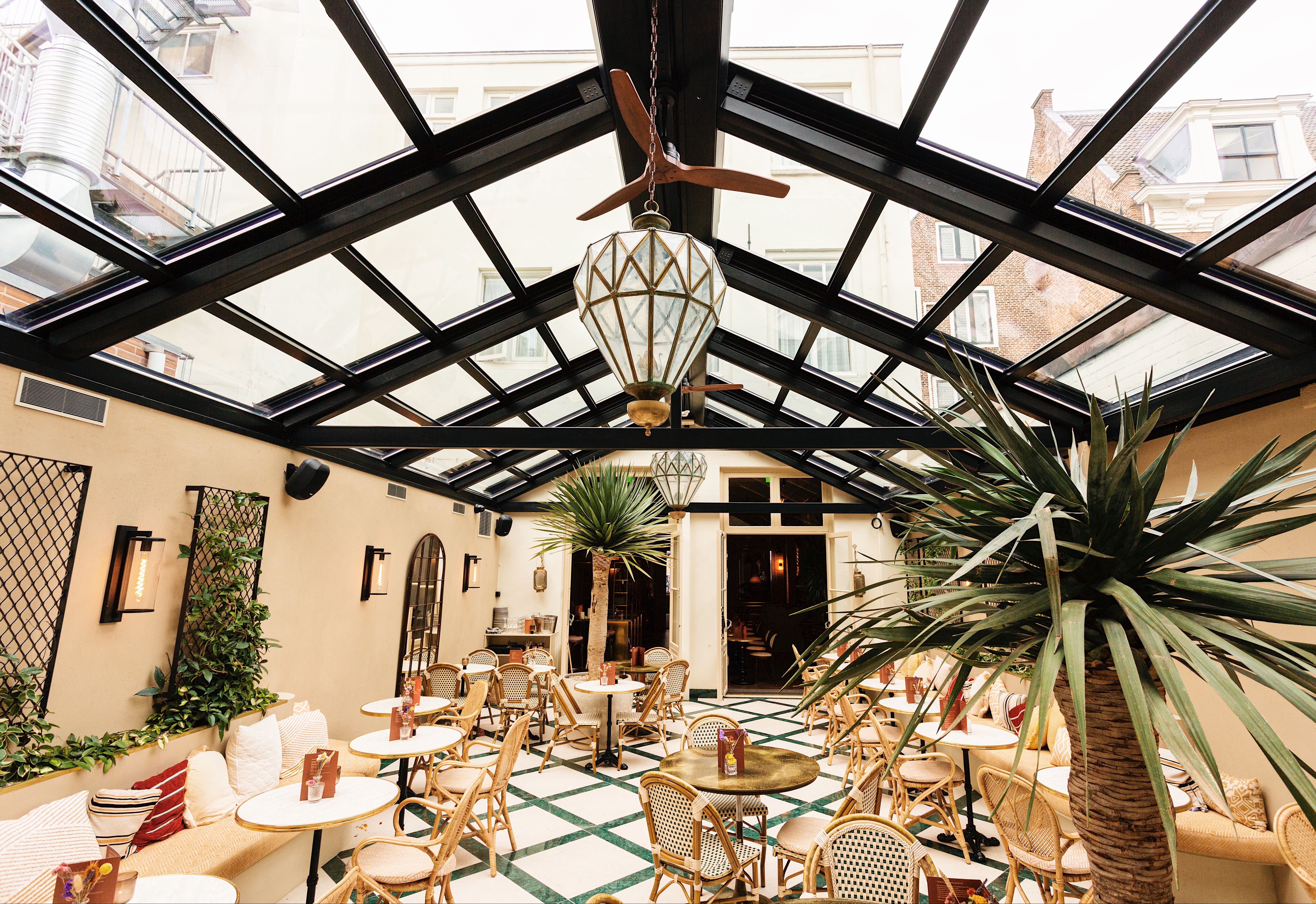 Innovative Roof Systems in Dubai: Redefining Outdoor Living and Climate Control